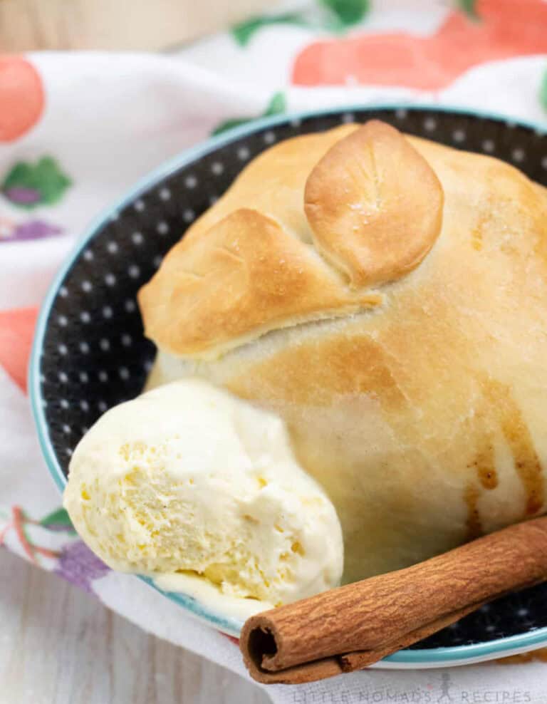 Air Fryer Apple Turnover