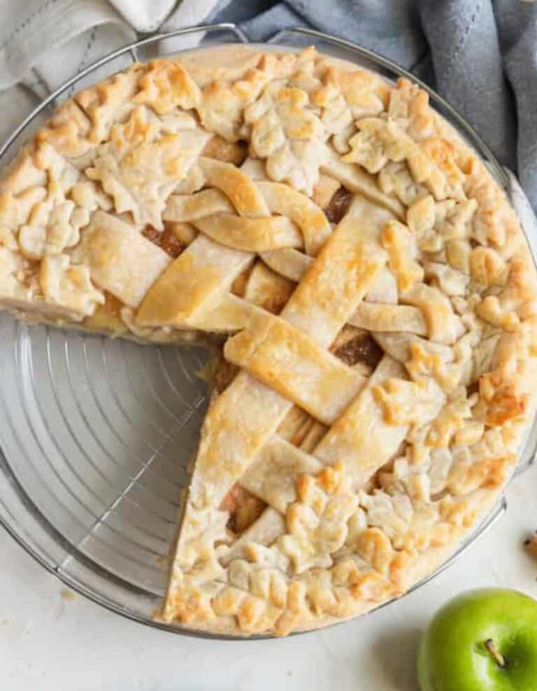 Bourbon & Cinnamon Apple Pie