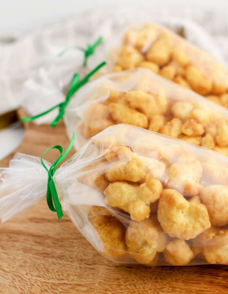 Caramel Puffcorn in Plastic Bags with Green Ribbong