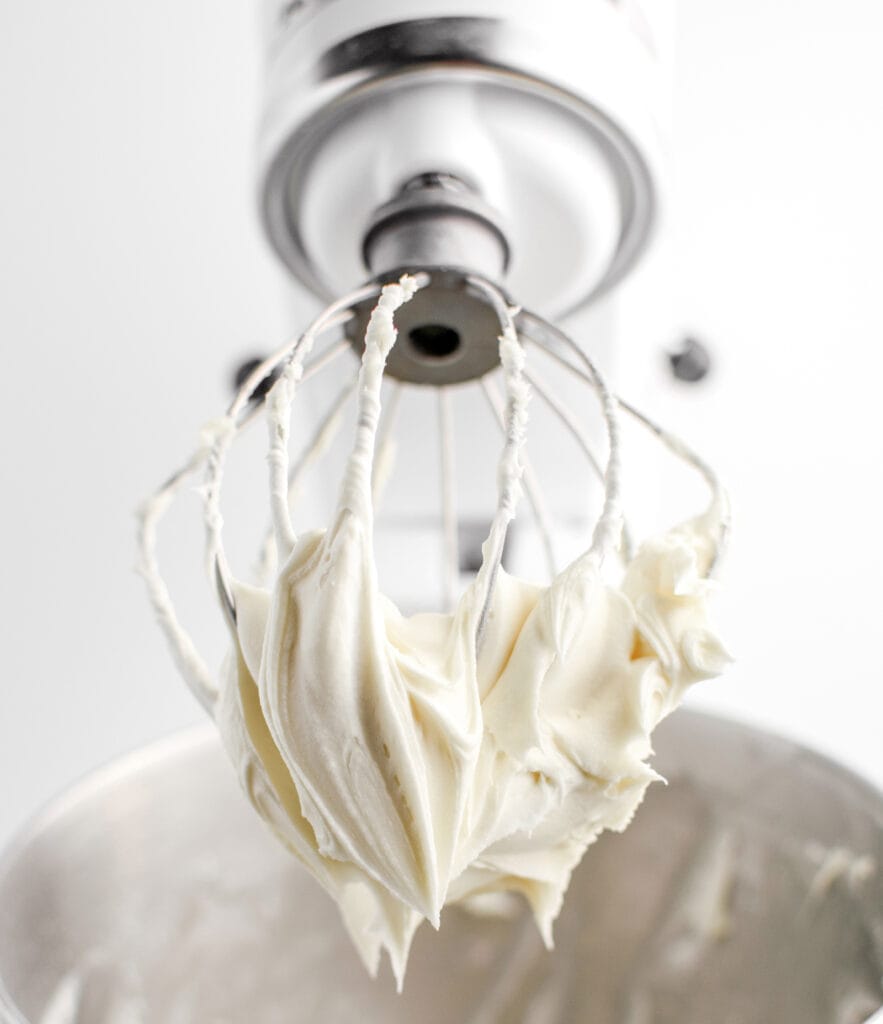 Cream Cheese Frosting with Peaks