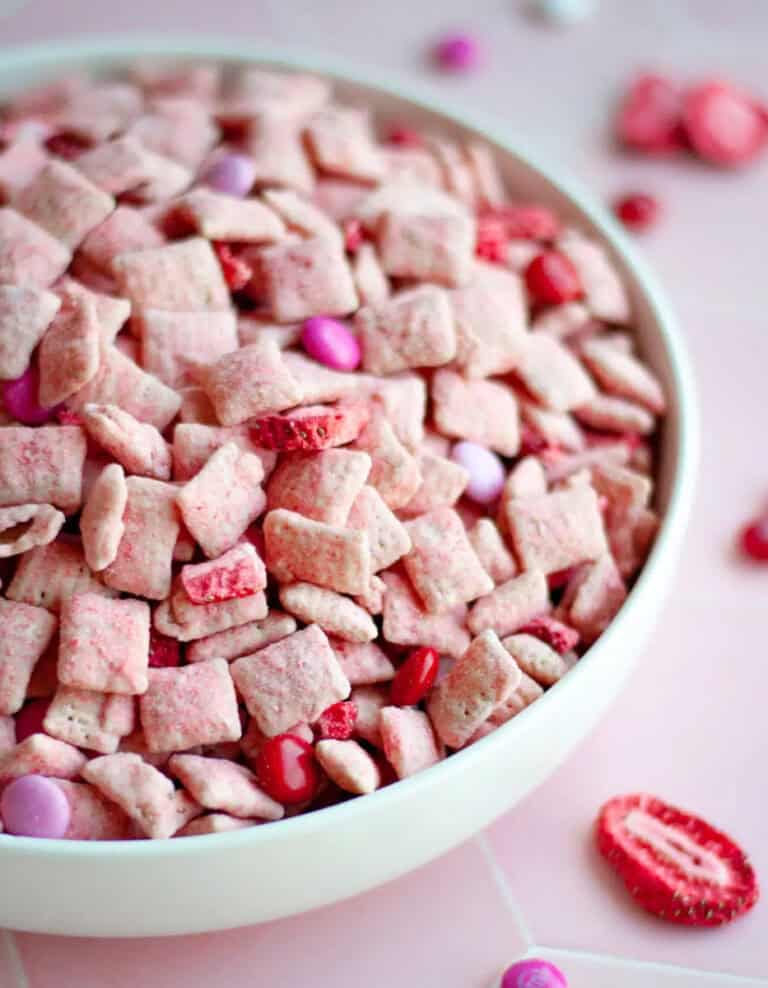 Strawberry Puppy Chow